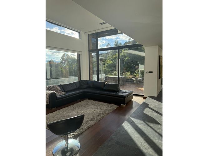 Casa de 3 alcobas en venta en Santa Isabel, La Calera, 332 m² · foto 4 de 24