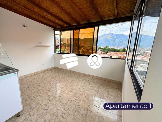 Casa de 5 alcobas en venta en Florencia, Medellín, 150 m² · foto 2 de 20