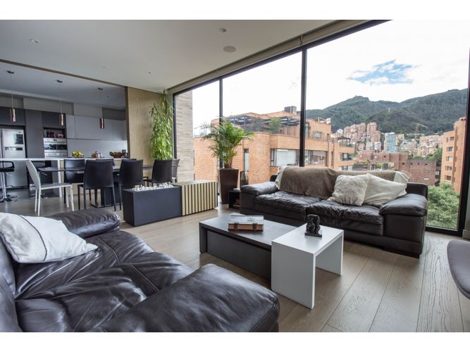 Apartamento de 3 alcobas en venta en La Cabrera, Bogotá, 220 m² · foto 3 de 24