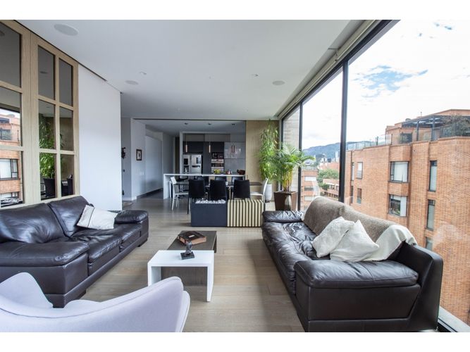 Apartamento de 3 alcobas en venta en La Cabrera, Bogotá, 220 m² · foto 4 de 24