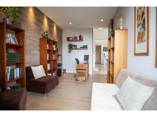 Apartamento de 3 alcobas en venta en La Cabrera, Bogotá, 220 m² · foto 8 de 24