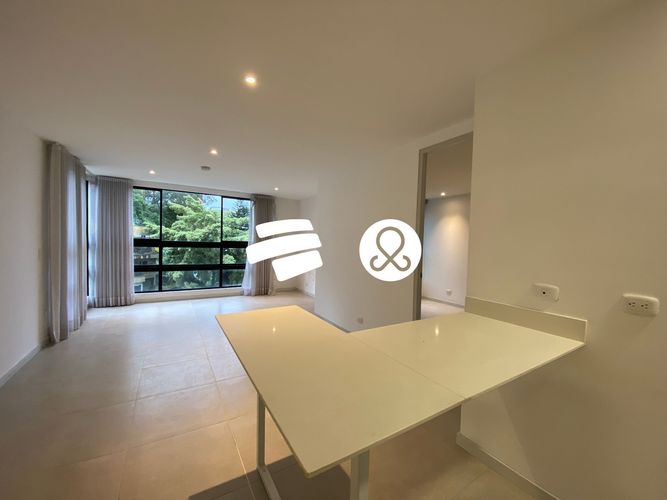 Apartamento de 2 alcobas en venta en Castropol, Medellín, 76 m² · foto 3 de 23