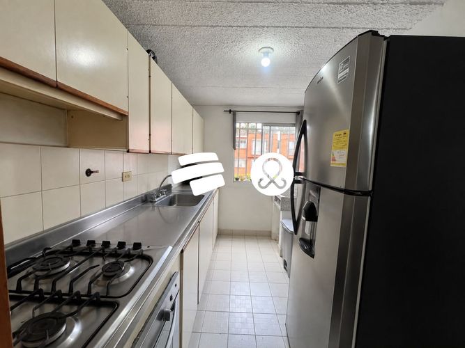 Casa de 2 alcobas en venta en Belén, Medellín, 68 m² · foto 2 de 19