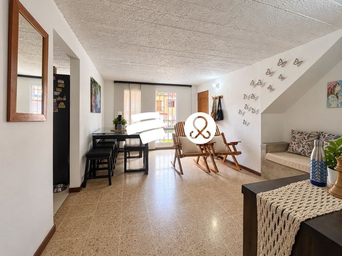 Casa de 2 alcobas en venta en Belén, Medellín, 68 m² · foto 9 de 19
