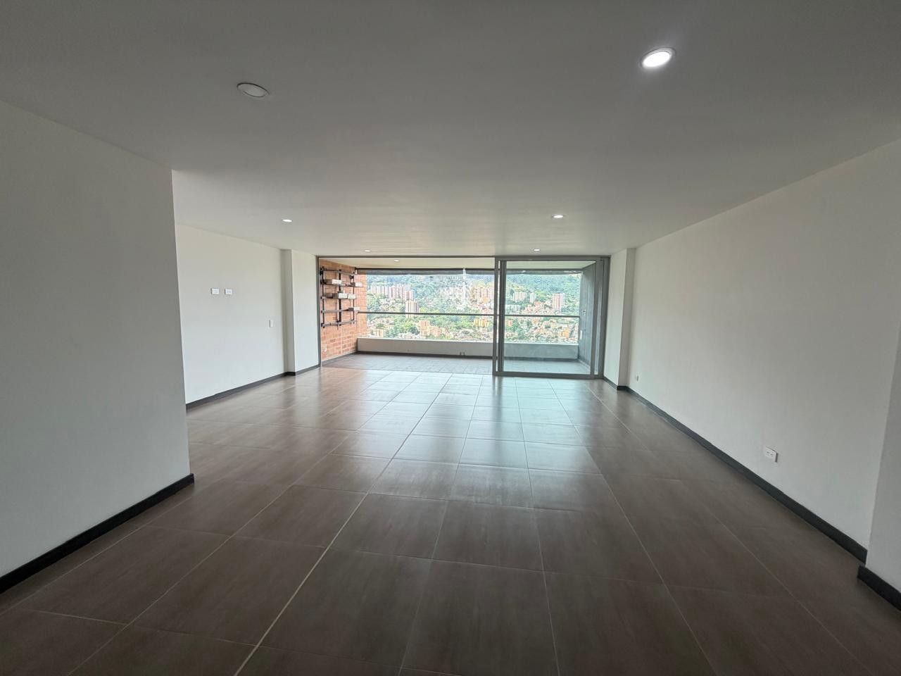Apartamento en venta en Camino Verde, Envigado · foto 2 de 22