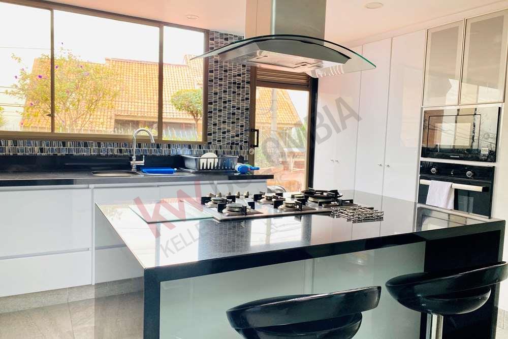 Apartamento en venta en Chico, Bogotá · foto 2 de 24