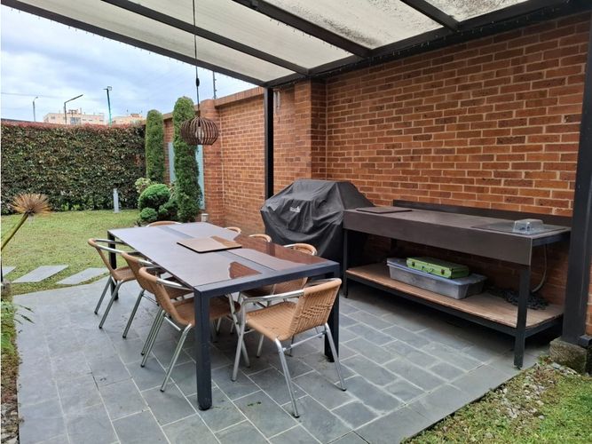 Casa de 4 alcobas en venta en Bojaca, Chía, 253 m² · foto 4 de 24