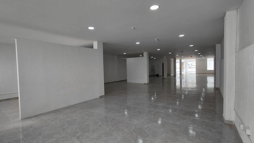 Local en arriendo en Alta Suiza, Manizales, 270 m² · foto 2 de 12