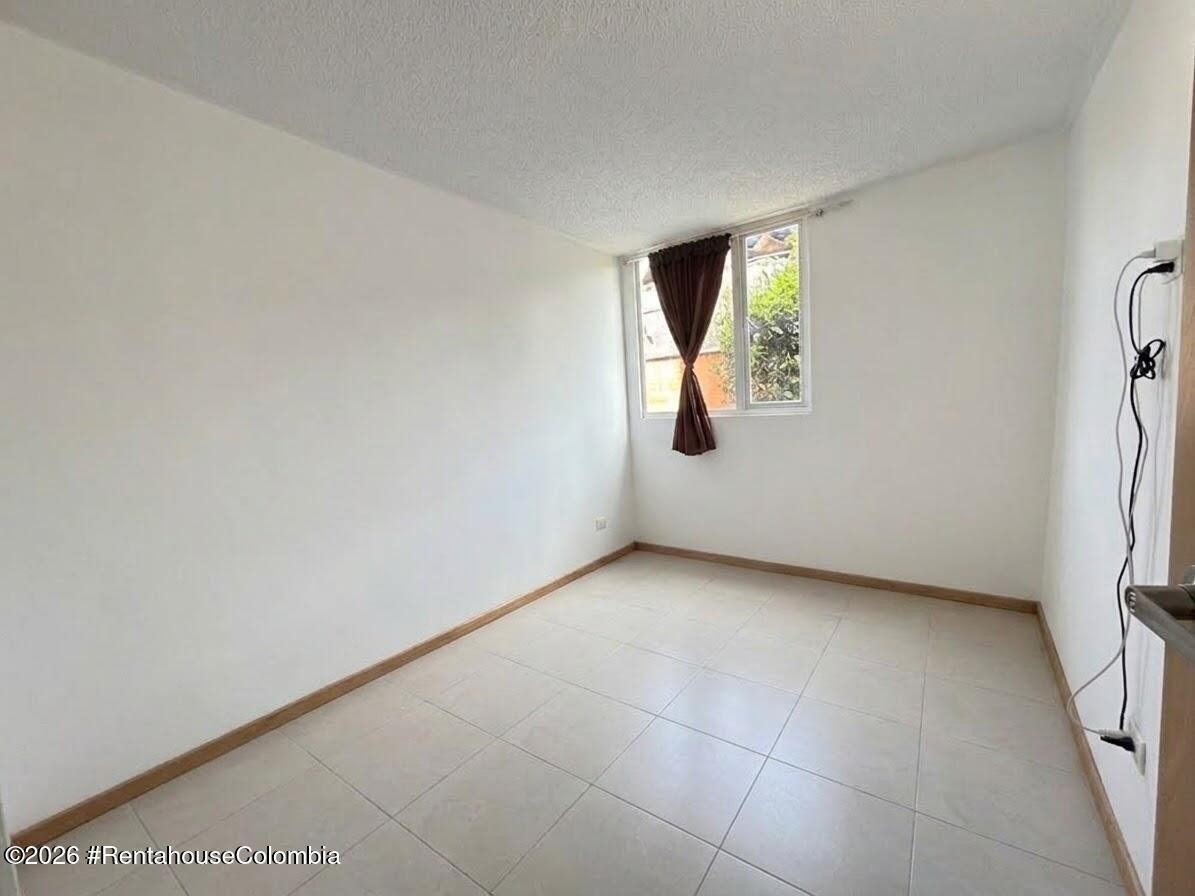 Apartamento en venta en Fontibon, Bogotá · foto 8 de 16