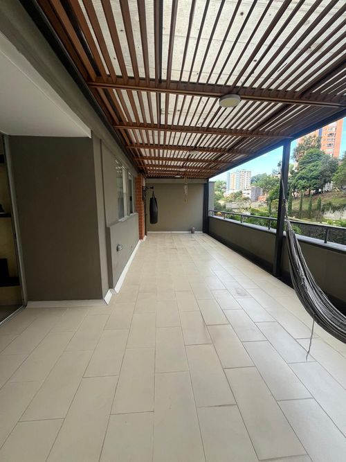 Apartamento de 3 alcobas en venta en Las Lomitas, Sabaneta, 99 m² · foto 4 de 13