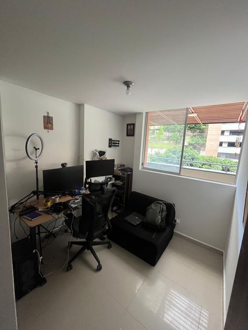 Apartamento de 3 alcobas en venta en Las Lomitas, Sabaneta, 99 m² · foto 8 de 13