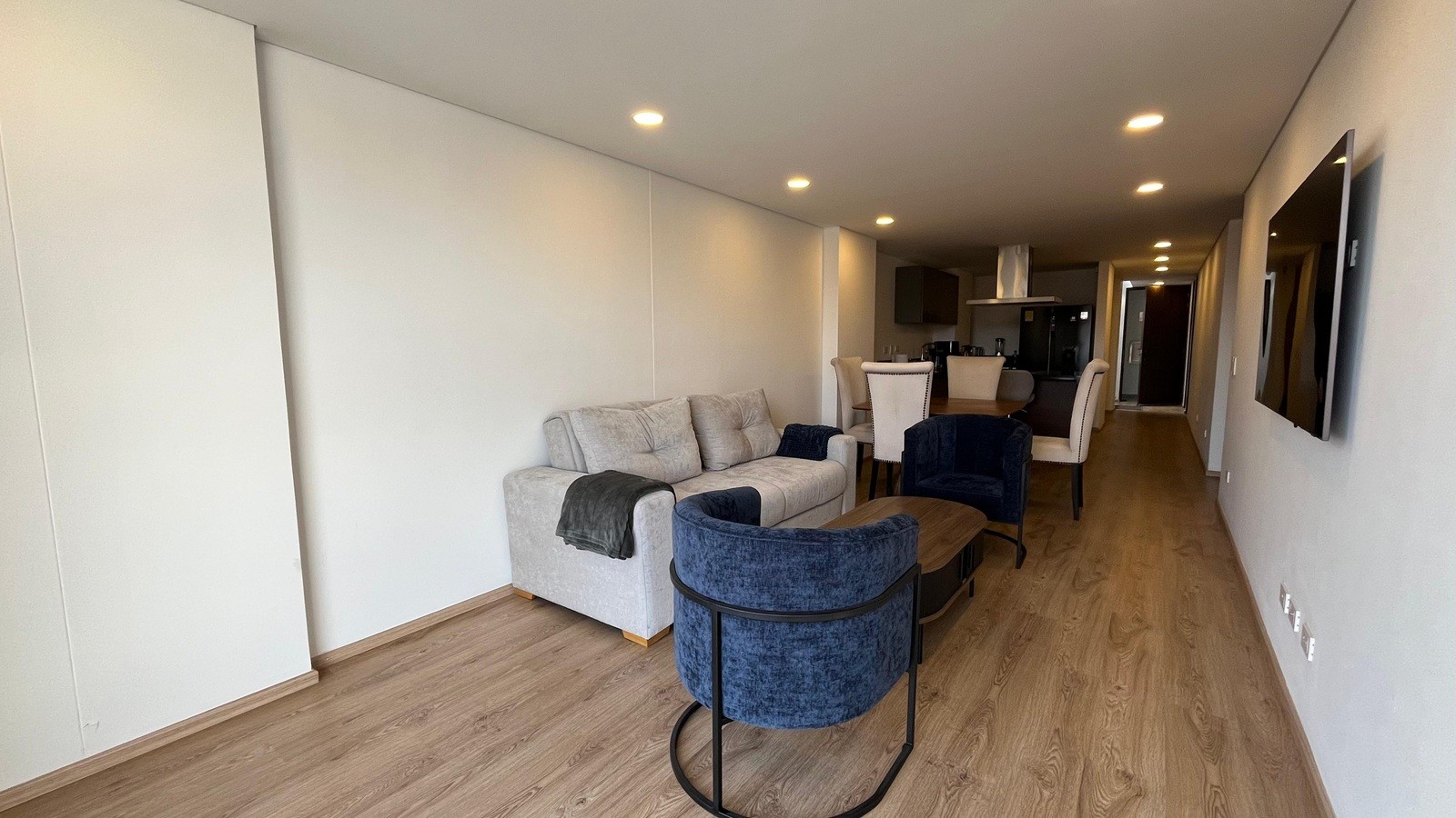 Apartamento en venta en Cedritos, Bogotá · foto 2 de 24