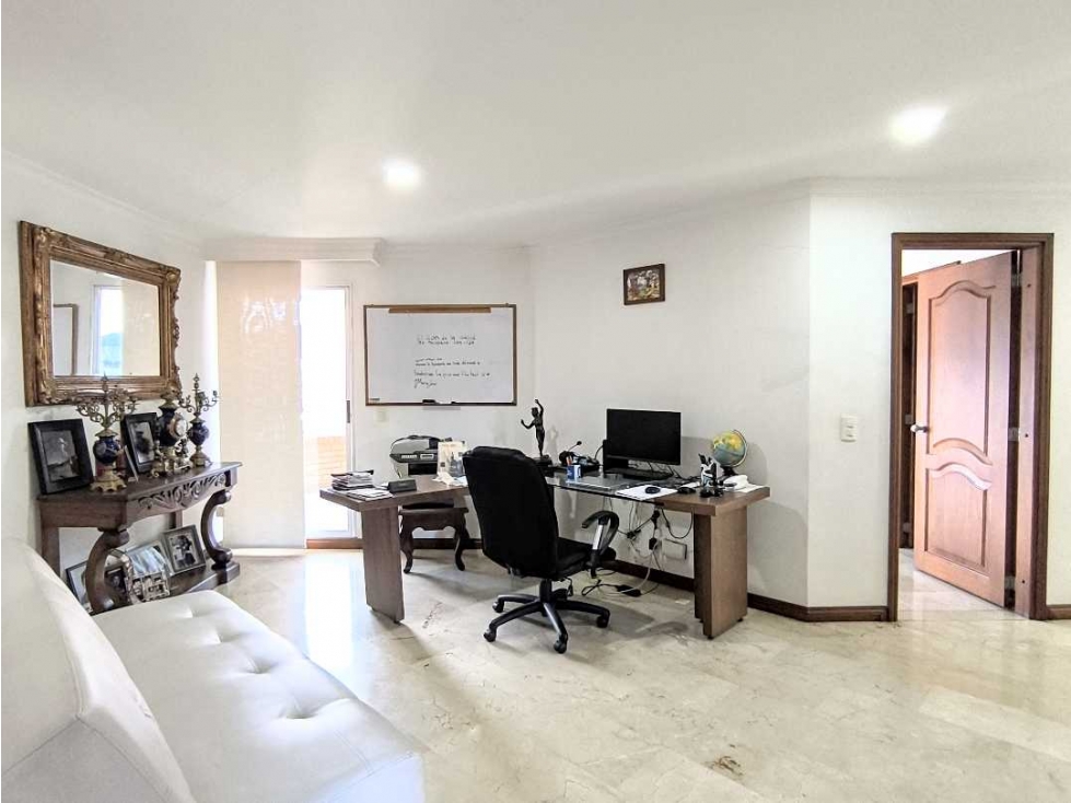 Apartamento en venta en Laureles, Medellín · foto 8 de 24