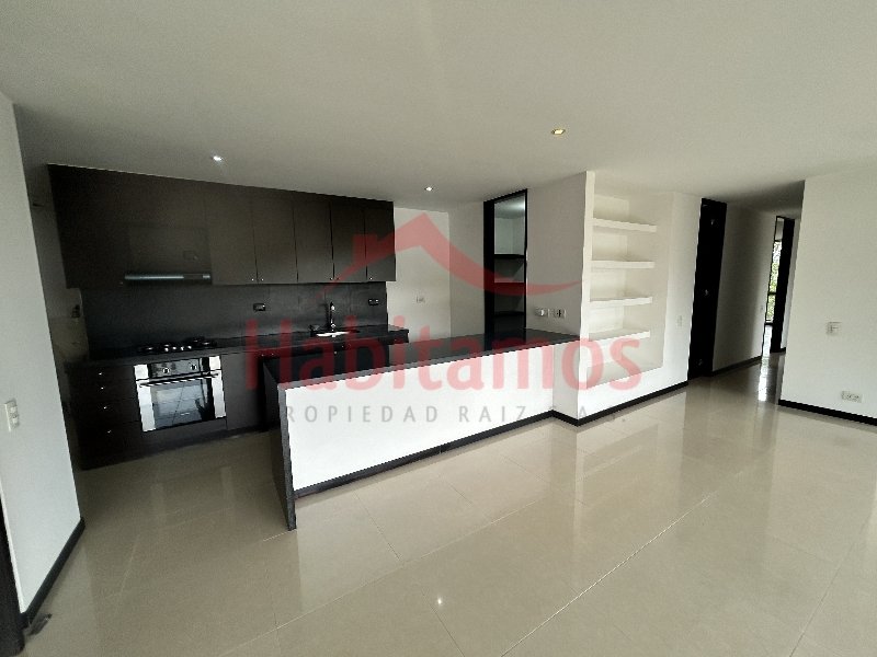 Apartamento en arriendo en Cola Del Zorro, Medellín · foto 2 de 22