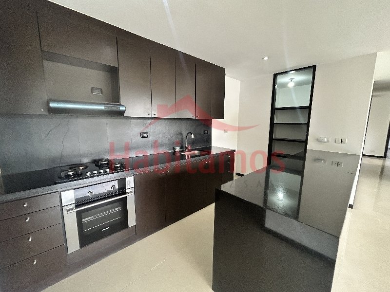 Apartamento en arriendo en Cola Del Zorro, Medellín · foto 3 de 22