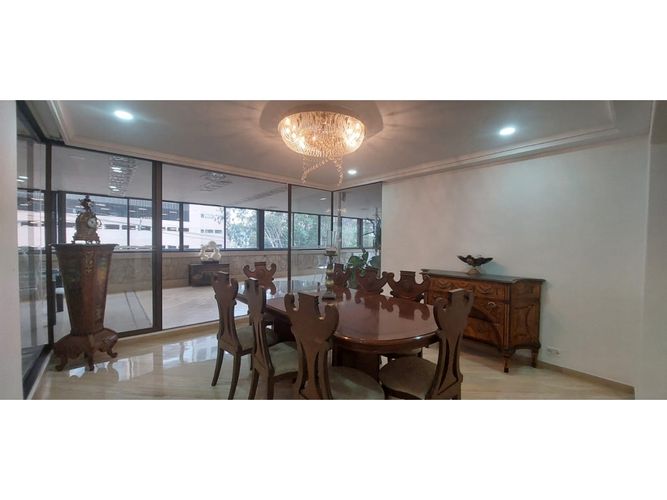 Apartamento de 4 alcobas en venta en Transversal Inferior, Medellín, 420 m² · foto 3 de 24