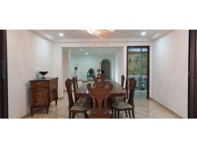 Apartamento de 4 alcobas en venta en Transversal Inferior, Medellín, 420 m² · foto 5 de 24