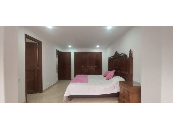 Apartamento de 4 alcobas en venta en Transversal Inferior, Medellín, 420 m² · foto 22 de 24