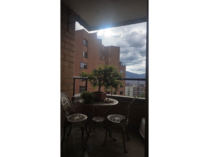 Apartamento de 4 alcobas en venta en Castropol, Medellín, 144 m² · foto 9 de 24