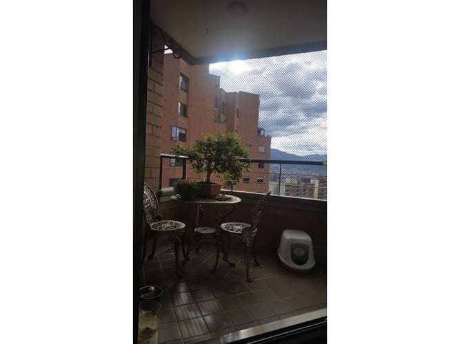 Apartamento de 4 alcobas en venta en Castropol, Medellín, 144 m² · foto 13 de 24