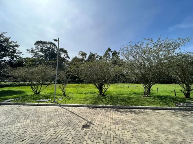 Lote en venta en Guayabito, Rionegro, 3522 m² · foto 3 de 7