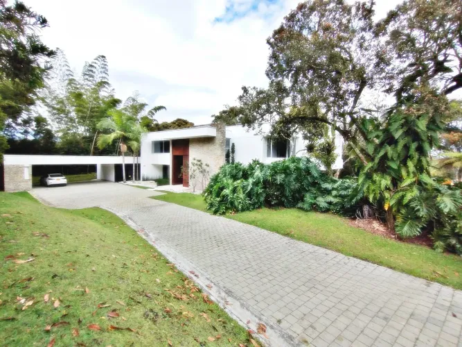 Casa de 4 alcobas en venta en Cabeceras De Llanogrande, Rionegro · foto 5 de 24
