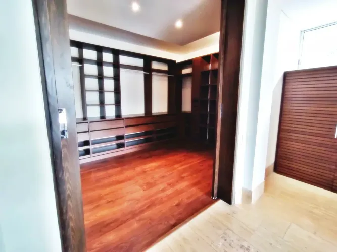 Casa de 4 alcobas en venta en Cabeceras De Llanogrande, Rionegro · foto 16 de 24