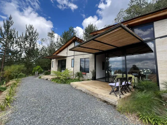 Casa de 4 alcobas en venta en San Miguel, La Ceja · foto 4 de 24