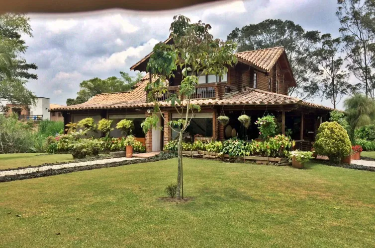 Casa de 4 alcobas en arriendo en Rionegro · foto 5 de 24