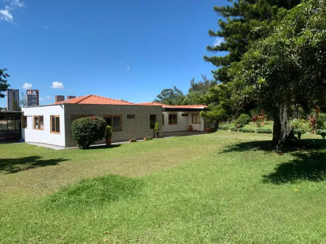 Casa de 4 alcobas en venta en El Faro, Rionegro, 1800 m² · foto 5 de 9