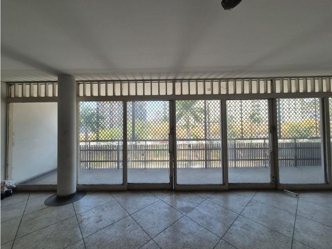 Edificio en venta en Centenario, Cali, 1200 m² · foto 7 de 23