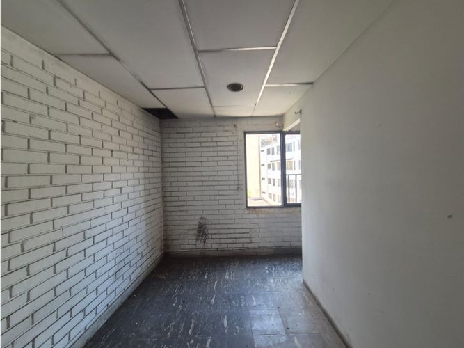Edificio en venta en Centenario, Cali, 1200 m² · foto 17 de 23