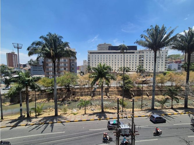 Edificio en venta en Centenario, Cali, 1200 m² · foto 23 de 23