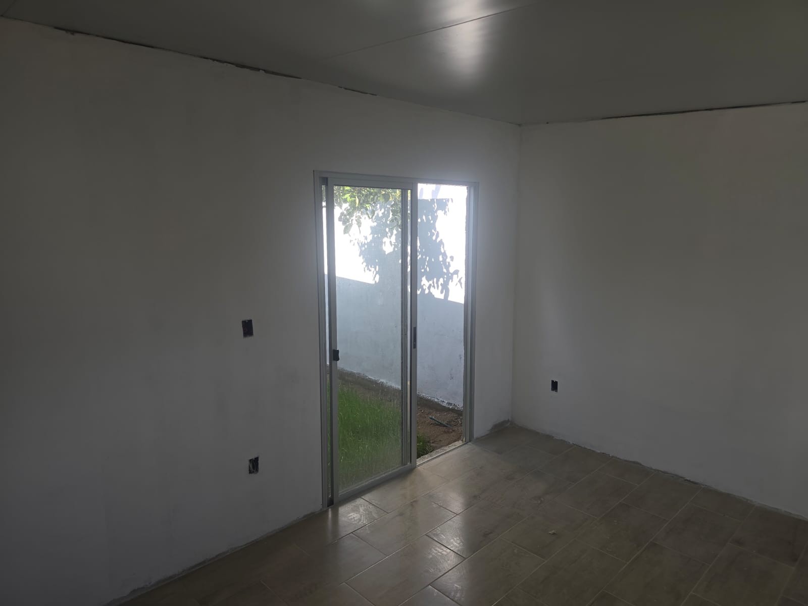 Alquiler Casa 1 Dormitorio a Estrenar en El Pinar, Giannattasio Lado Sur · Foto 11