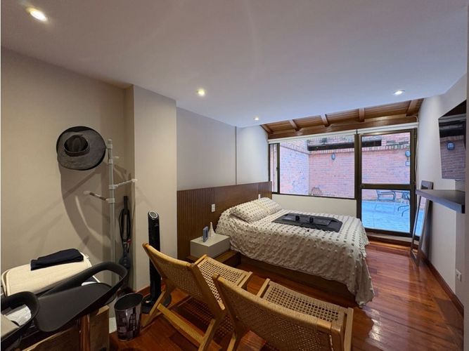 Apartamento de 3 alcobas en venta en Los Rosales, Bogotá, 145 m² · foto 11 de 20