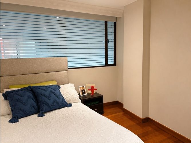 Apartamento de 3 alcobas en venta en Los Rosales, Bogotá, 145 m² · foto 19 de 20