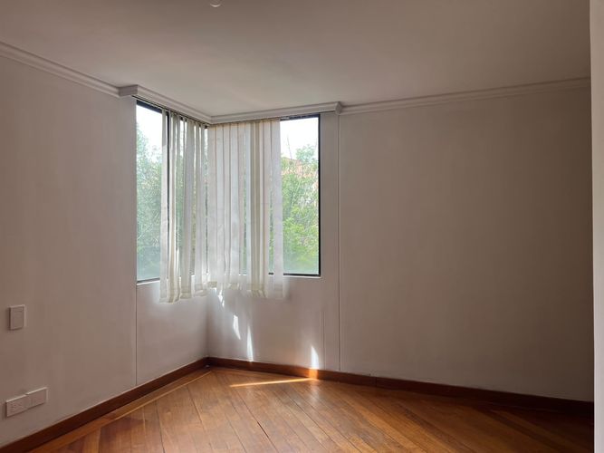 Apartamento de 3 alcobas en venta en El Poblado, Medellín, 227 m² · foto 12 de 16