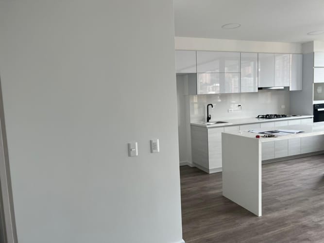 Apartamento de 2 alcobas en arriendo en El Poblado, Medellín, 88 m² · foto 8 de 24