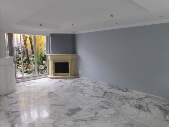 Casa en venta en Alhambra, Bogotá · foto 2 de 20