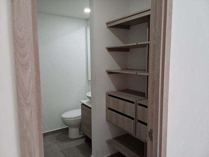 Apartamento de 3 alcobas en arriendo en Las Lomitas, Sabaneta, 70 m² · foto 5 de 7