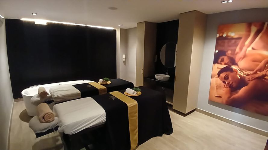 Casa de 9 alcobas en venta en Santa Monica, Cali · foto 12 de 24