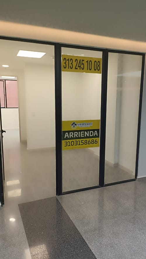 Local en arriendo en Los Colores, Medellín, 25 m² · foto 9 de 12