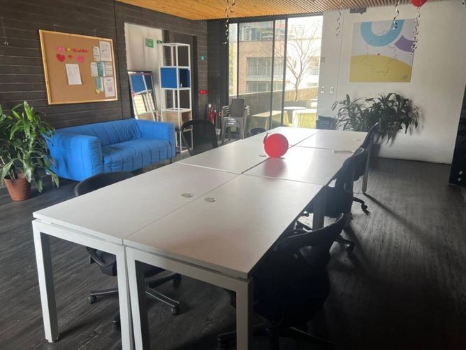 Oficina en venta en El Poblado, Medellín, 367 m² · foto 2 de 21