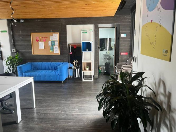 Oficina en venta en El Poblado, Medellín, 367 m² · foto 4 de 21