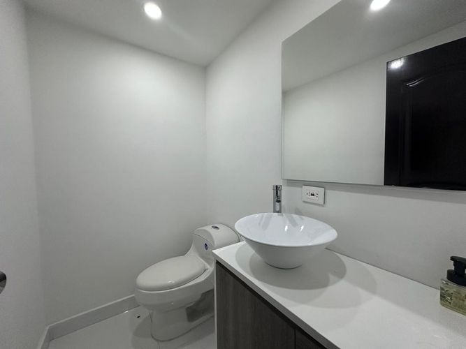 Apartamento de 3 alcobas en venta en El Poblado, Medellín, 320 m² · foto 18 de 19