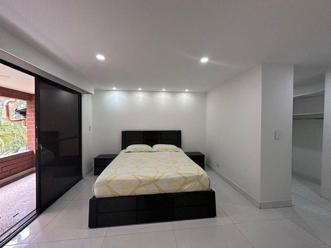 Apartamento de 3 alcobas en venta en El Poblado, Medellín, 320 m² · foto 11 de 19