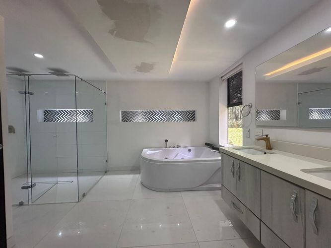 Apartamento de 3 alcobas en venta en El Poblado, Medellín, 320 m² · foto 17 de 19