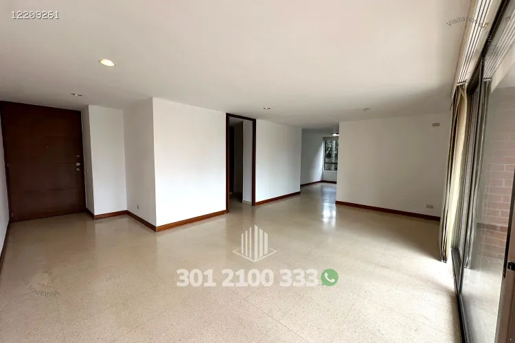 Apartamento de 3 alcobas en arriendo en El Poblado, Medellín, 126 m² · foto 2 de 24