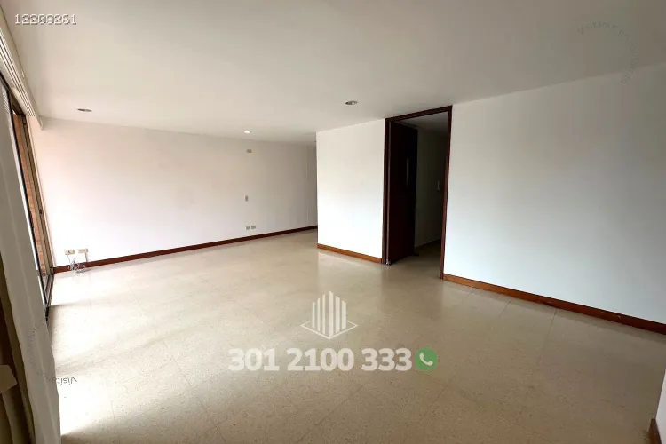 Apartamento de 3 alcobas en arriendo en El Poblado, Medellín, 126 m² · foto 3 de 24