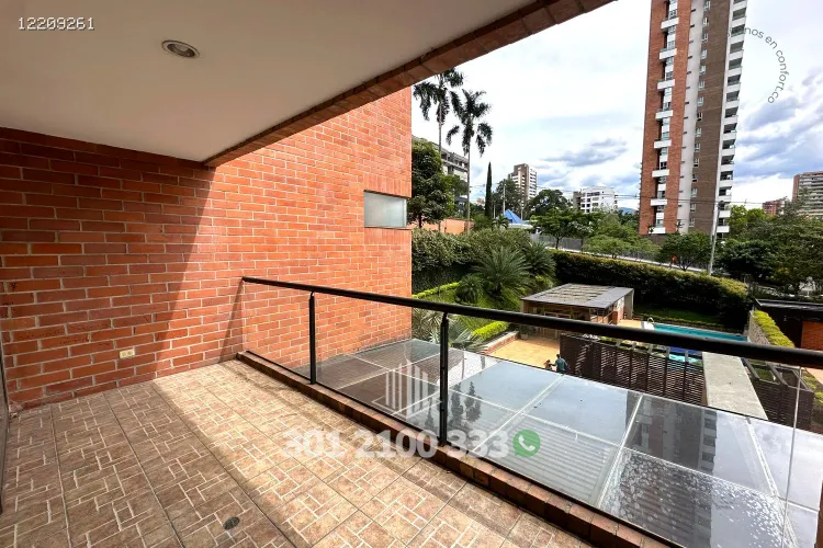 Apartamento de 3 alcobas en arriendo en El Poblado, Medellín, 126 m² · foto 5 de 24